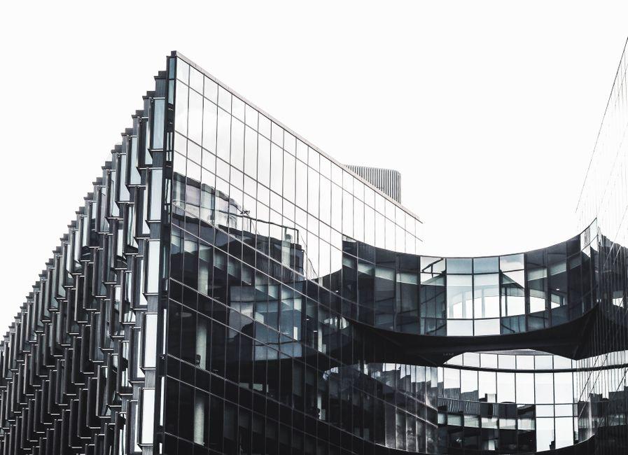 MEES 2031 EPC B: Your Compliance Guide for Large Commercial Buildings